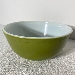 Vintage PYREX 60s/70s MCM Verde Avocado Green #403 2.5qt Large Mixing Bowl